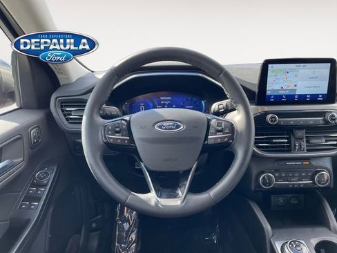 Certified 2022 Ford Escape Titanium w/ Class II Trailer Tow Package image 15