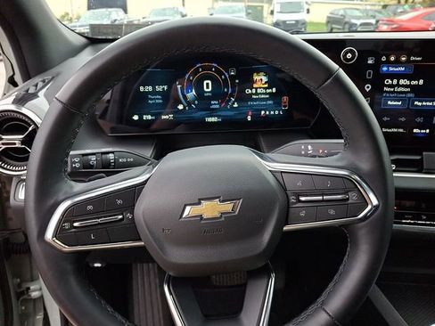 Certified 2025 Chevrolet Equinox LT w/ Safety and Technology Package AWD/4WD image 18