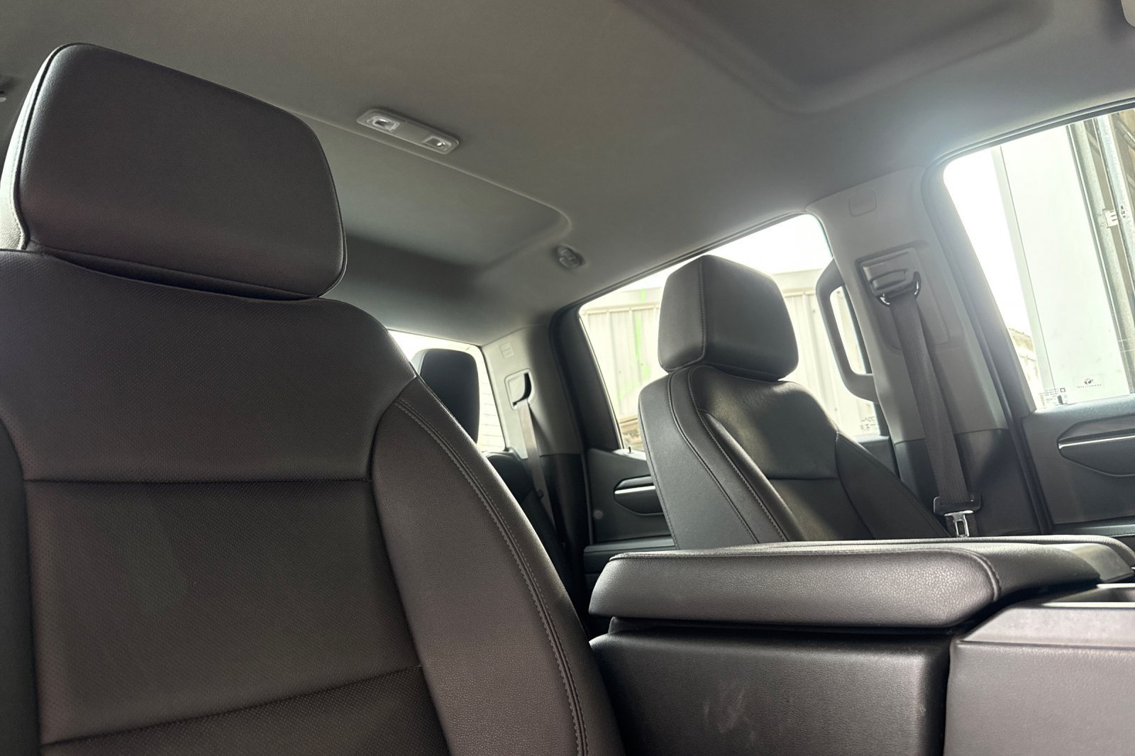 Used 2025 GMC Sierra 1500 SLT AWD/4WD image 18