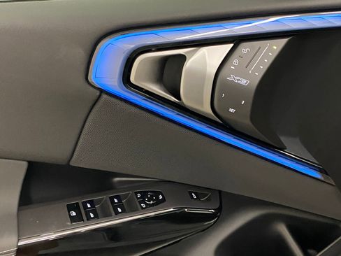 Used 2026 BMW X3 xDrive30 w/ Premium Package image 11