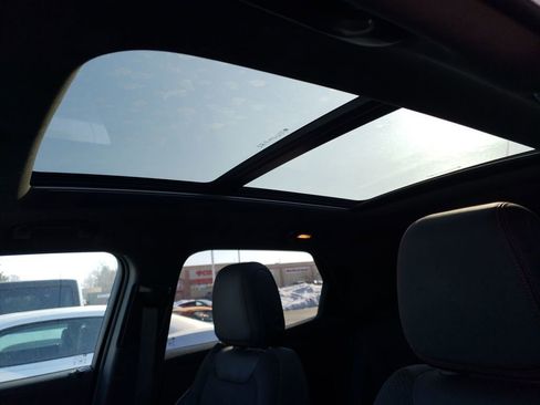 Used 2022 Chevrolet TrailBlazer RS w/ Sun and Liftgate Package image 21