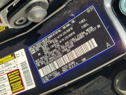 Used 2022 Toyota Highlander L FWD image 32