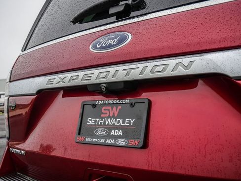 Used 2018 Ford Expedition Platinum AWD/4WD image 12