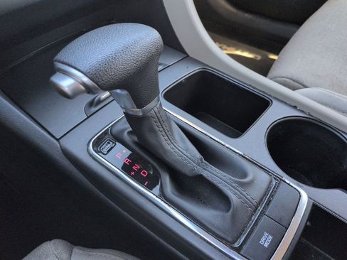 Used 2016 Kia Optima LX w/ LX Convenience Package image 26