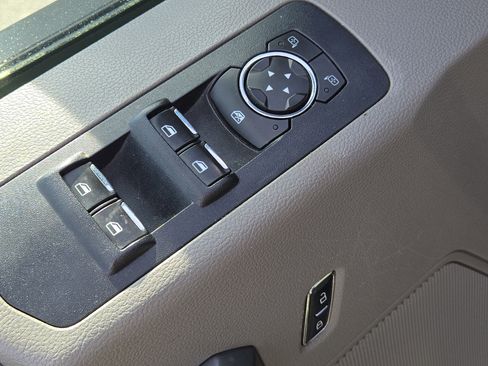 Used 2017 Ford F150 XLT w/ Trailer Tow Package image 16