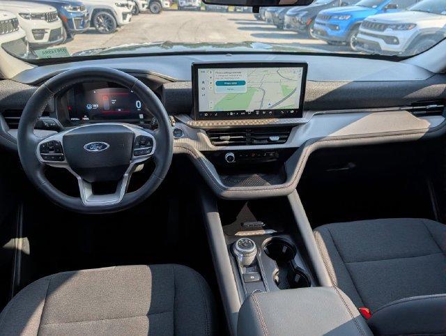 Used 2025 Ford Explorer Active RWD image 27