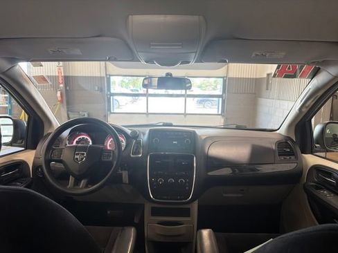 Used 2014 Dodge Grand Caravan American Value Package FWD image 13