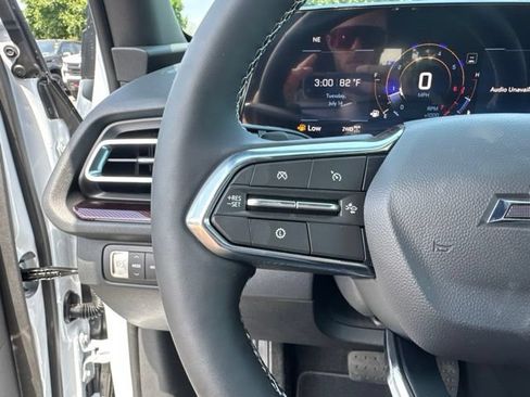 New 2026 Chevrolet Traverse Z71 w/ Driver Confidence Package AWD/4WD image 21