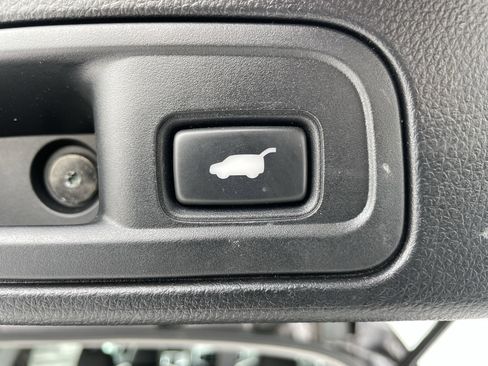 Used 2019 Honda Pilot Touring image 42