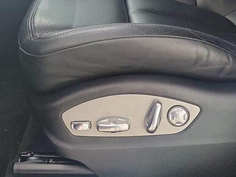 Used 2018 Porsche Macan AWD/4WD image 19
