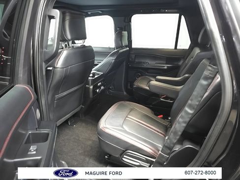 Used 2019 Ford Expedition Limited w/ Equipment Group 303A image 32