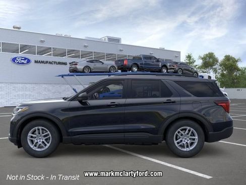 New 2026 Ford Explorer Active RWD image 3