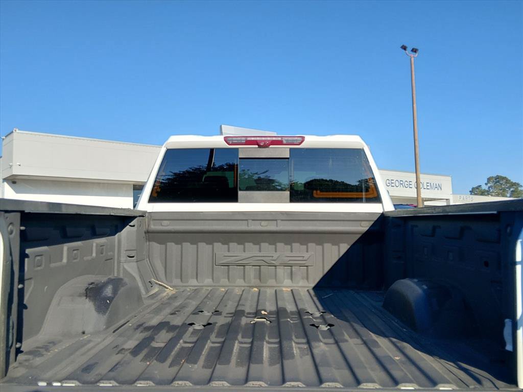 Used 2024 Chevrolet Silverado 2500 ZR2 w/ Technology Package AWD/4WD image 16