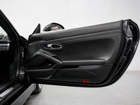 Used 2015 Porsche Cayman S RWD image 22