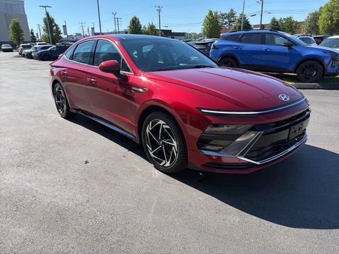 Used 2024 Hyundai Sonata SEL w/ Convenience Package FWD image 5
