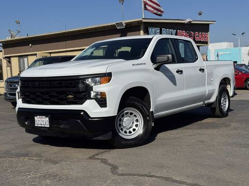 Used 2023 Chevrolet Silverado 1500 W/T w/ Trailering Package image 2