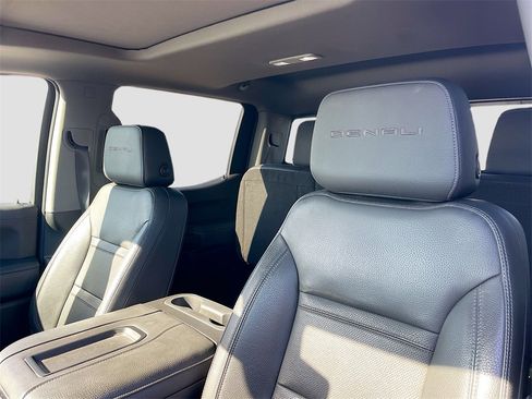 Used 2021 GMC Sierra 1500 Denali w/ Denali Premium Package image 12