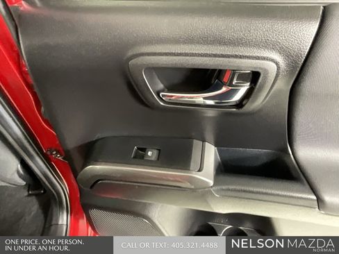 Used 2022 Toyota Tacoma TRD Sport w/ Technology Package image 24