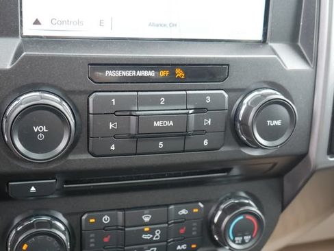 Used 2018 Ford F150 XLT w/ Equipment Group 302A Luxury AWD/4WD image 24