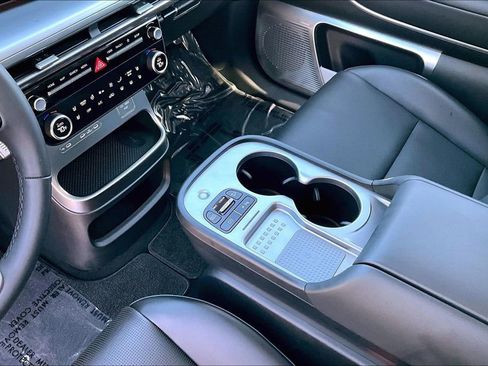 Used 2026 Hyundai Ioniq 9 Limited image 15