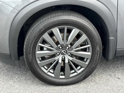 Used 2025 Nissan Pathfinder SL w/ SL Premium Package AWD/4WD image 7