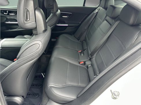 Used 2023 Mercedes-Benz C 300 Sedan image 18