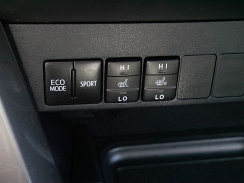 Used 2017 Toyota RAV4 Limited AWD/4WD image 29