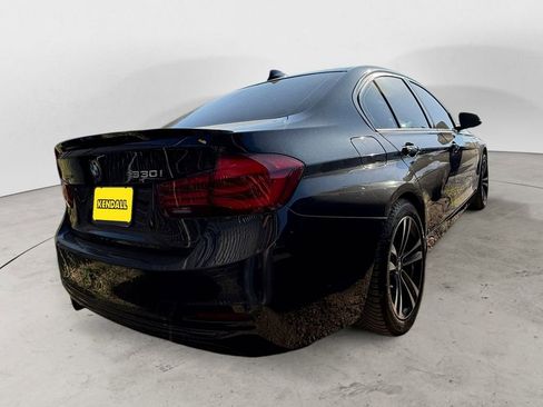 Used 2018 BMW 330i xDrive Sedan AWD/4WD image 3