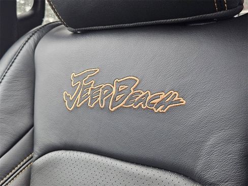 Certified 2024 Jeep Gladiator Sport image 33