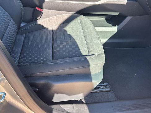 Used 2026 Chevrolet Equinox LT FWD image 19