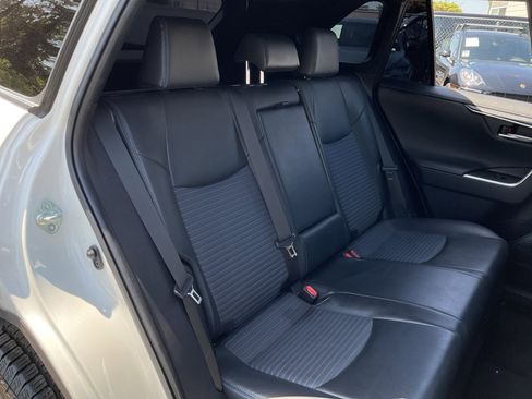 Used 2020 Toyota RAV4 XSE w/ XSE Grade Weather Package AWD/4WD image 20