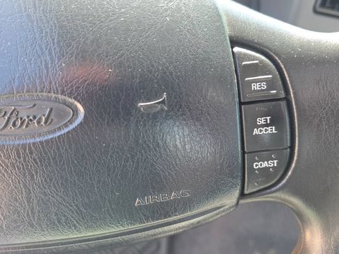 Used 1999 Ford F250 XLT RWD image 15