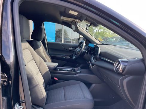 Used 2025 Chevrolet Equinox LT FWD image 16