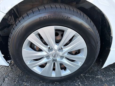 Used 2025 Nissan Sentra S FWD image 35