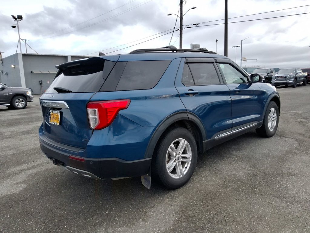 Used 2021 Ford Explorer XLT w/ Equipment Group 202A AWD/4WD image 8
