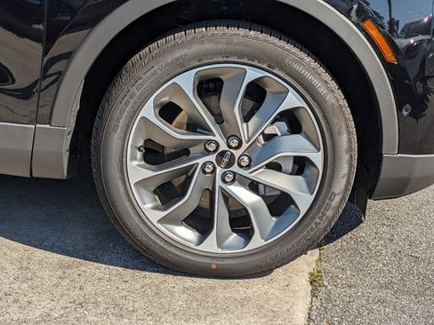 Certified 2023 Lincoln Nautilus Reserve w/ Equipment Group 201A image 13