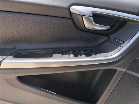Used 2012 Volvo S60 T5 FWD image 11