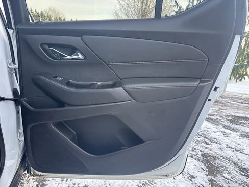 Used 2020 Chevrolet Traverse LT image 42