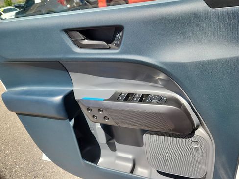 Used 2025 Ford Maverick Lobo AWD/4WD image 9