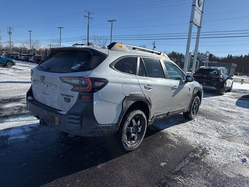 Used 2022 Subaru Outback Wilderness image 22