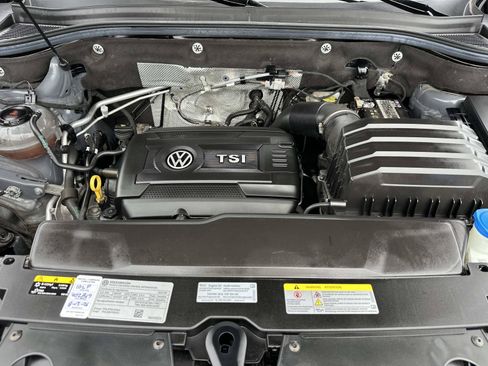 Used 2023 Volkswagen Atlas Cross Sport SEL R-Line AWD/4WD image 10