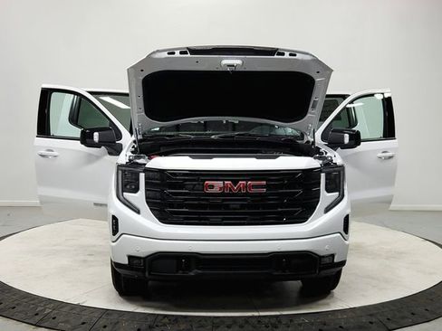 New 2026 GMC Sierra 1500 Elevation w/ Elevation Premium Package AWD/4WD image 10