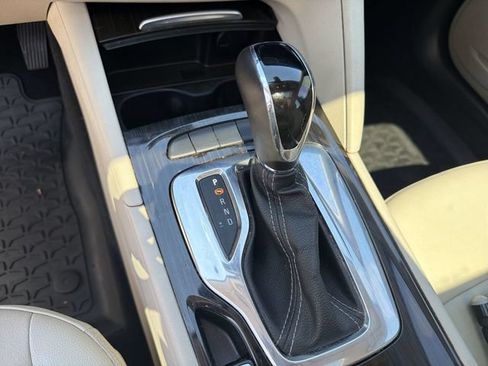 Used 2019 Buick Regal Essence w/ Sights and Sounds Package AWD/4WD image 22