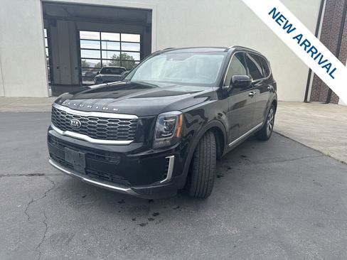 Used 2020 Kia Telluride S w/ S 8 Passenger Seating Package image 3