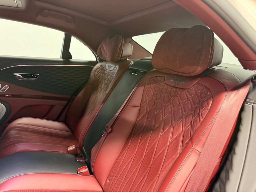 Used 2022 Bentley Flying Spur W12 AWD/4WD image 13