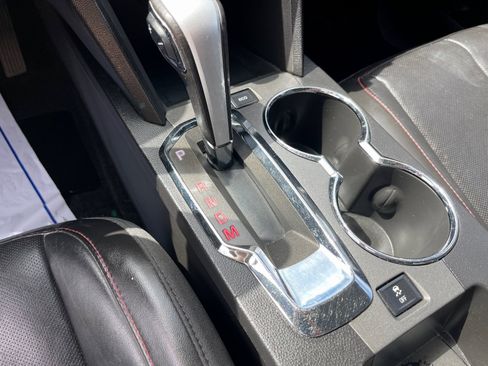 Used 2011 GMC Terrain SLT image 27