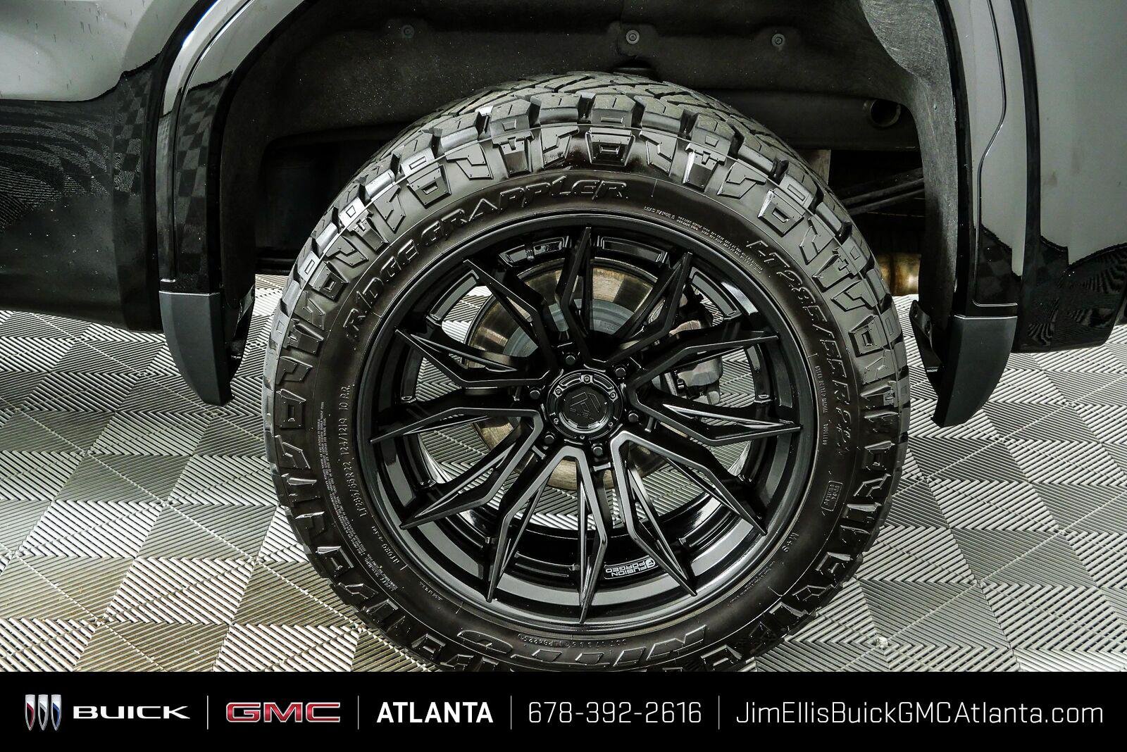 Certified 2026 GMC Sierra 1500 AT4 w/ Technology Package AWD/4WD image 38