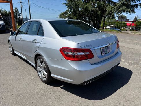 Used 2011 Mercedes-Benz E 350 Sedan image 4