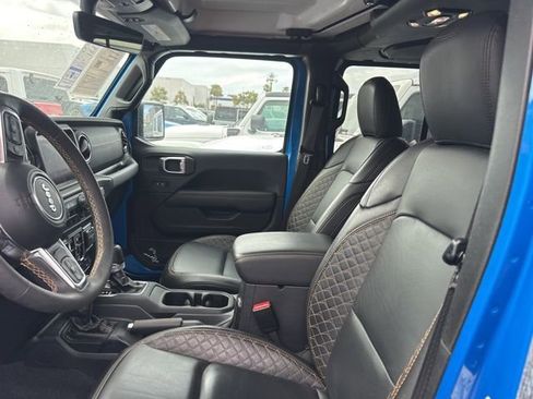 Used 2023 Jeep Wrangler Unlimited Sahara AWD/4WD image 8