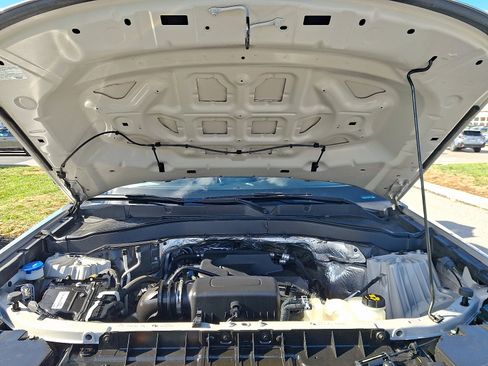 Used 2020 Ford Explorer XLT w/ Class III Trailer Tow Package image 27